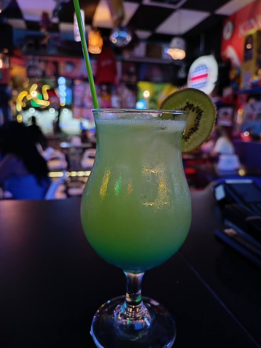 Interstate 80S Food & Drinks-6